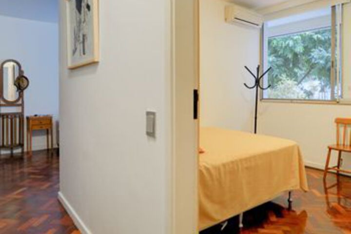 Room 7 of 37