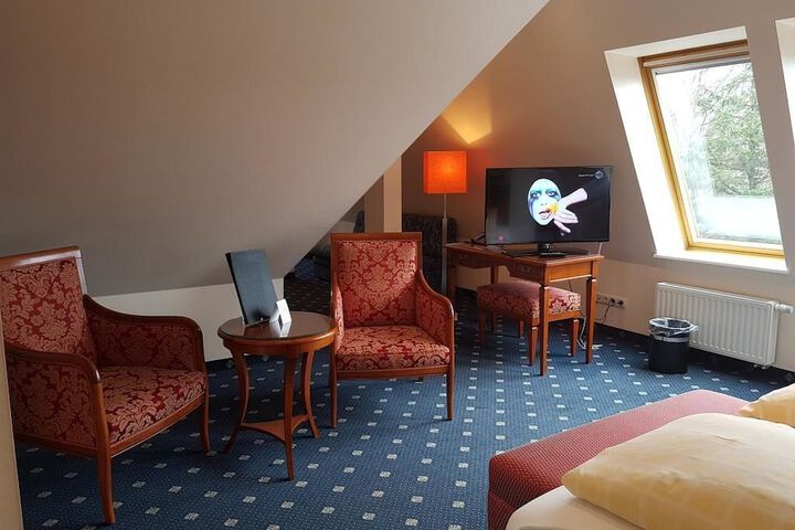 Room 7 of 40