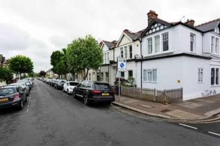 Veeve Wimbledon Retreat