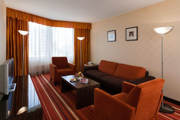 Room 19 of 64