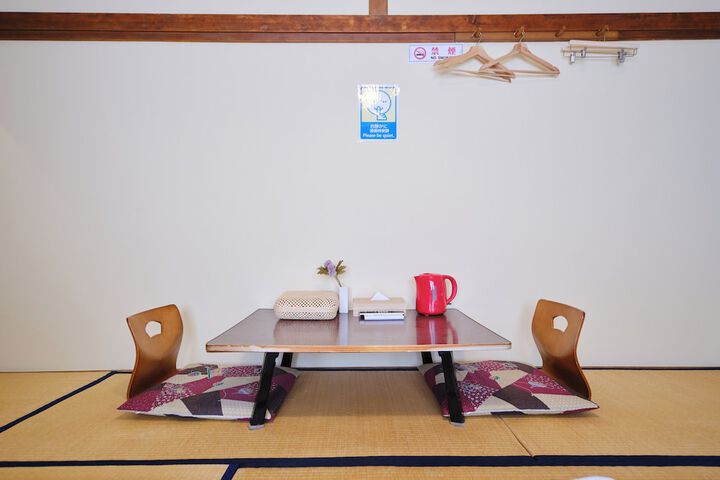 Room 49 of 80