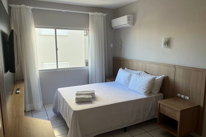 Room 20 of 102