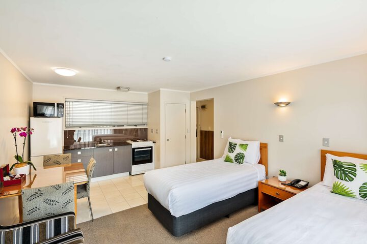 Room 32 of 150
