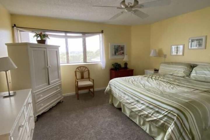 Room 8 of 19