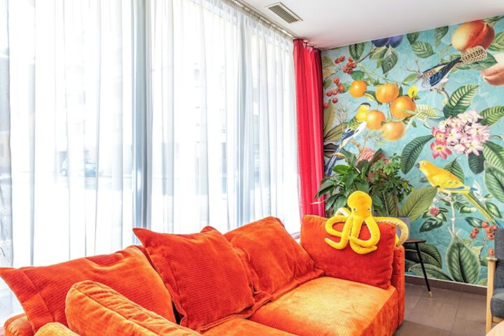 Guest Lobby