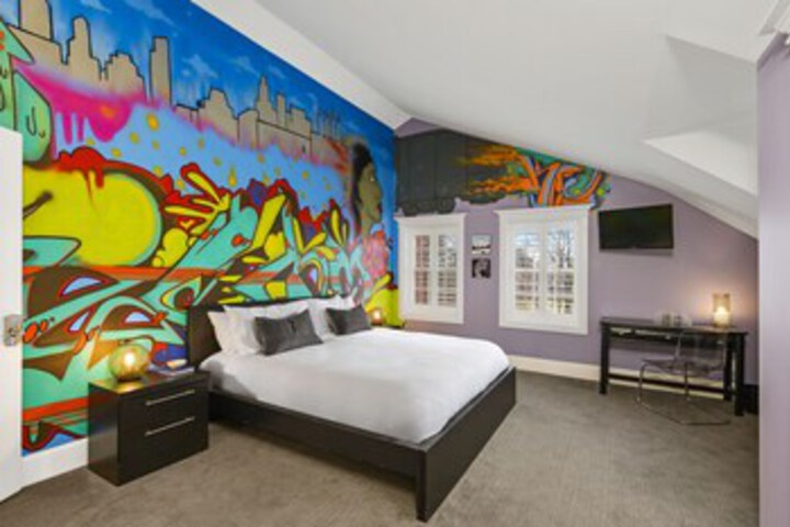 Room 18 of 36