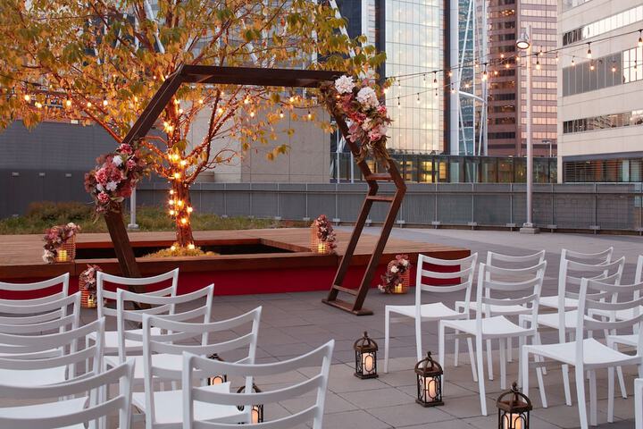 Ballroom/Hall 57 of 84