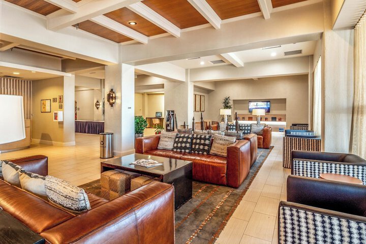 Guest Lobby