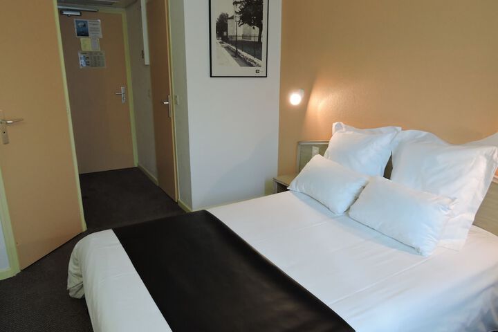 Room 13 of 39