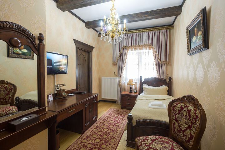 Room 14 of 75