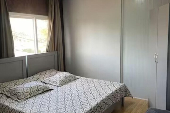 Room 7 of 10