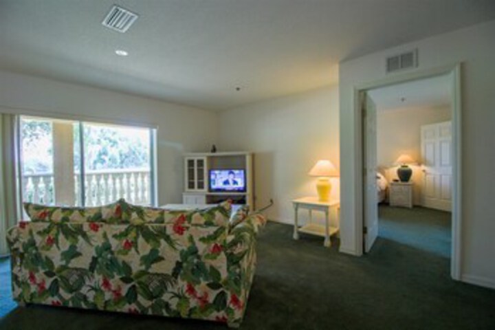 Room 26 of 38
