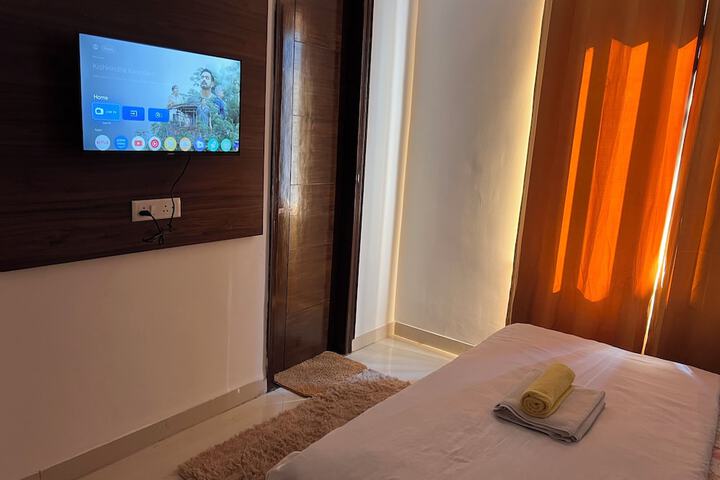Room 7 of 28