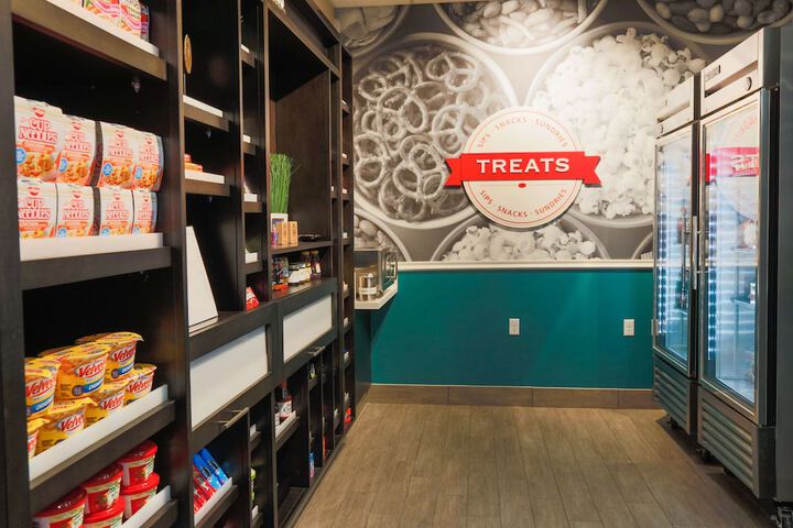 Snack bar