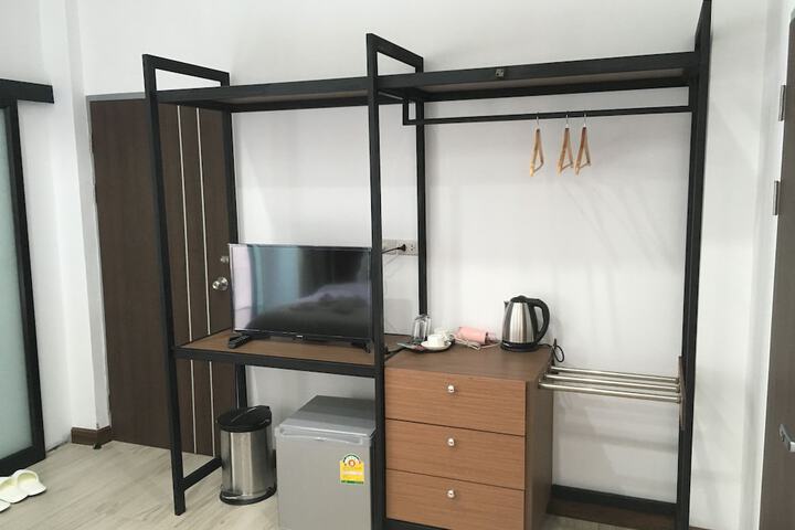 Room 7 of 43
