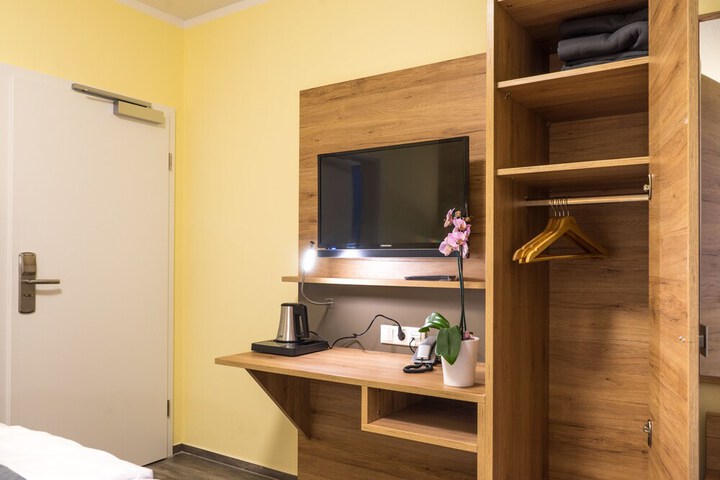 Room 32 of 58
