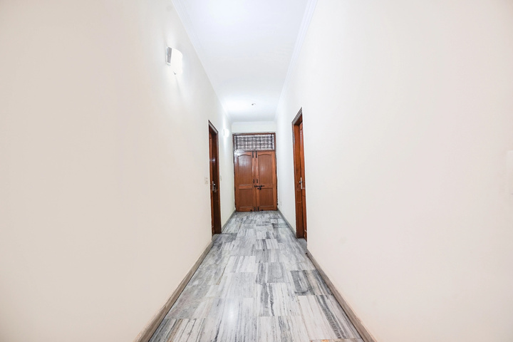 Room 10 of 11
