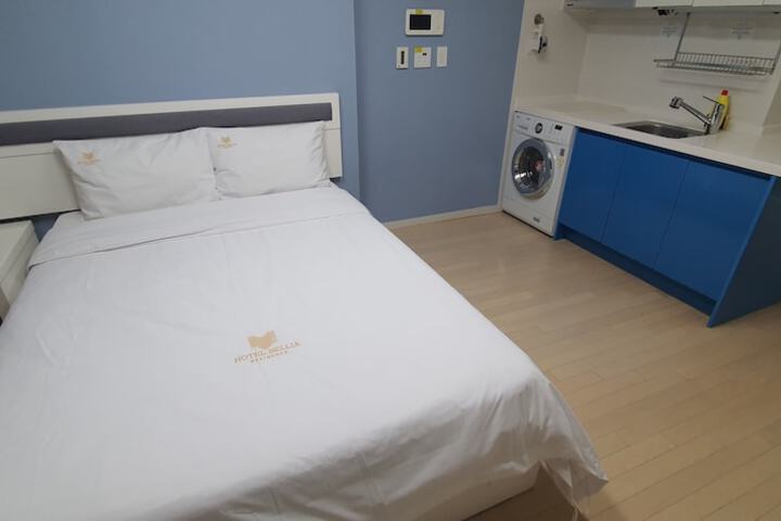 Room 3 of 35