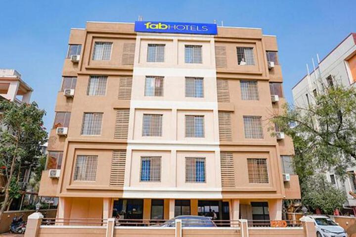 FabHotel Pleasant Stay Baner