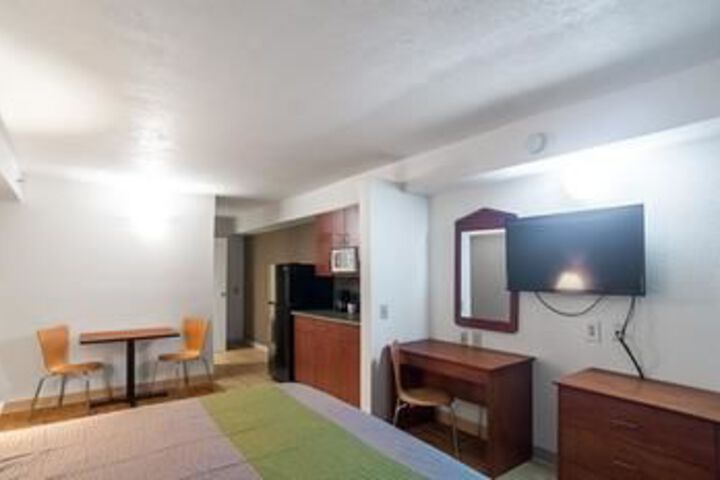 Room 16 of 35