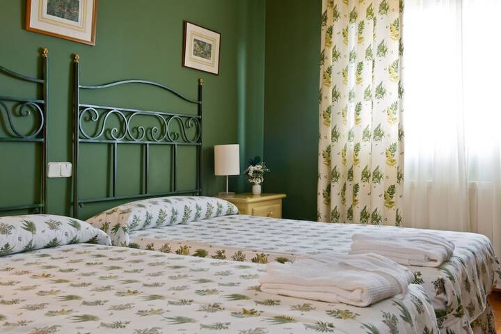 Room 6 of 30