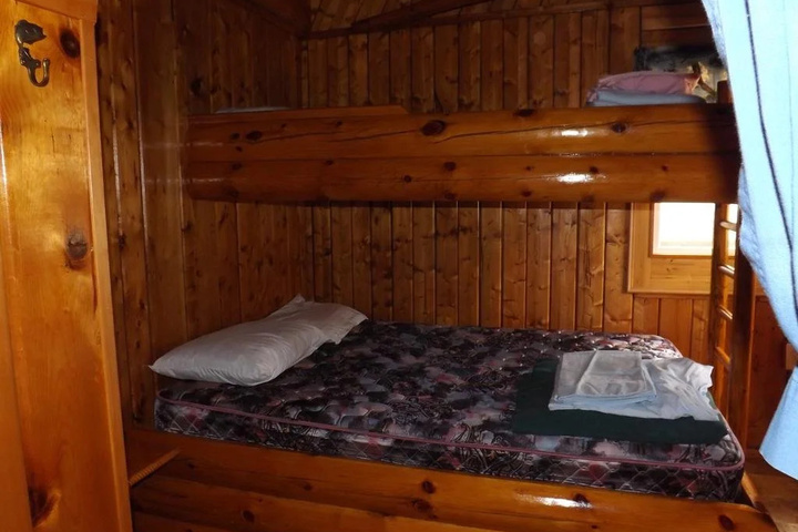Image of Crooked Lake Resort Cabin 4