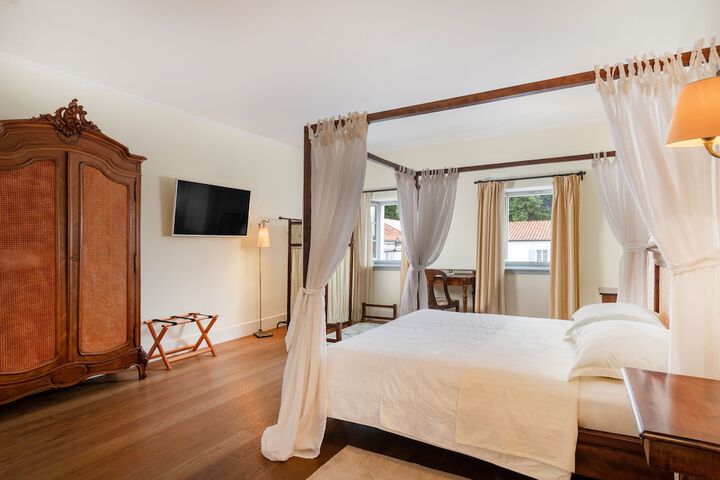 Room 42 of 219