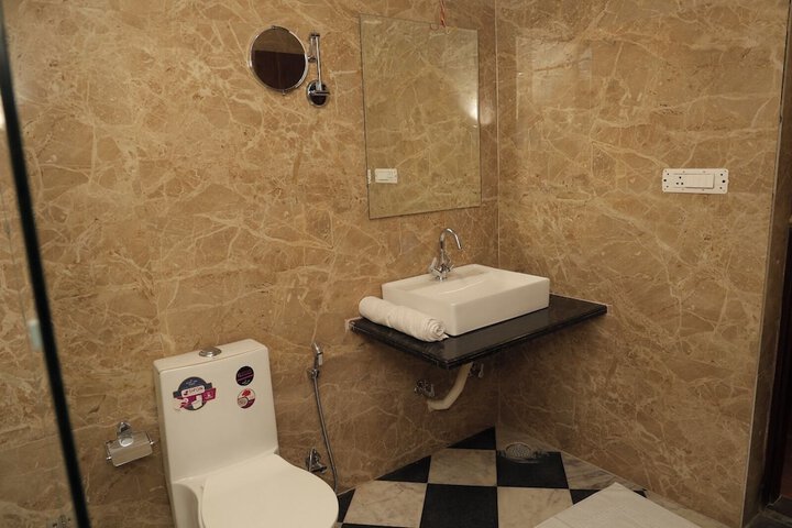 Room 37 of 49