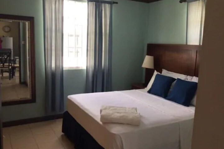 Room 8 of 19