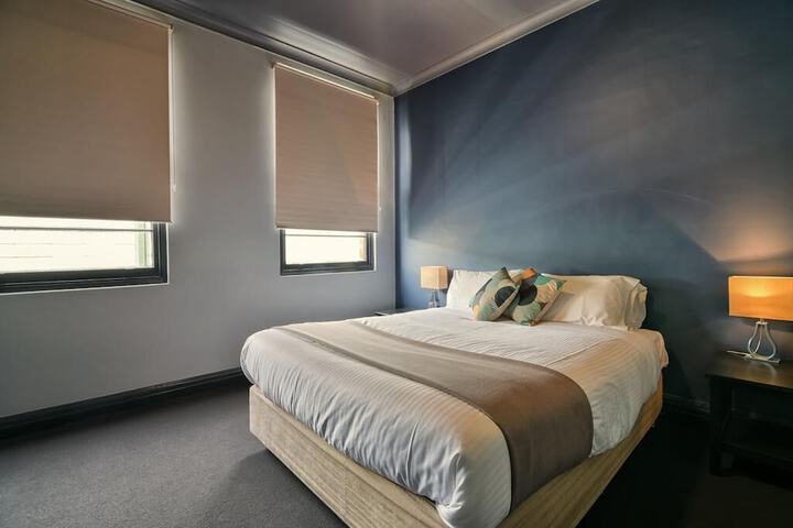 Room 9 of 30