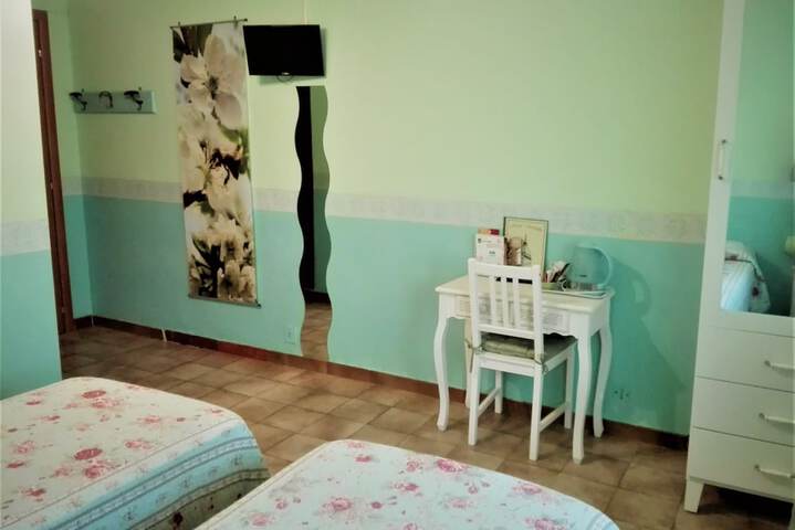 Room 21 of 140