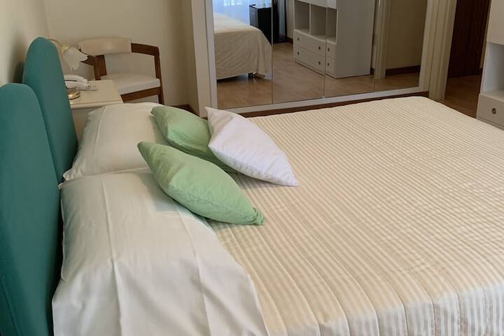 Room 49 of 154