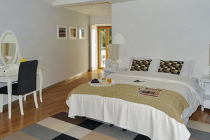 Hotel Suite Photo
