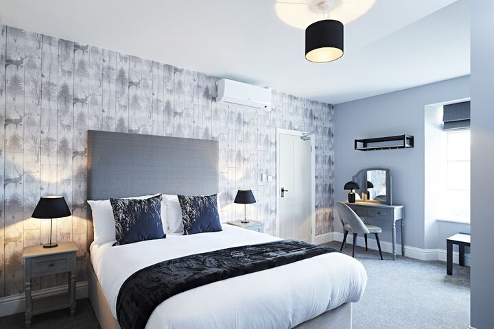 Room 5 of 62