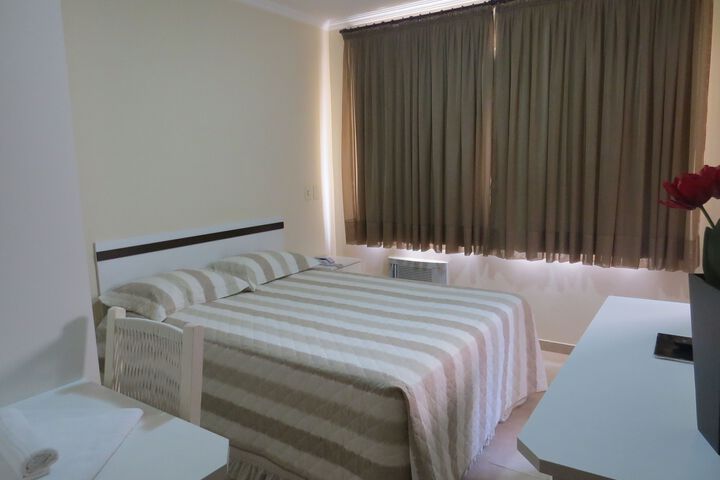 Room 5 of 7
