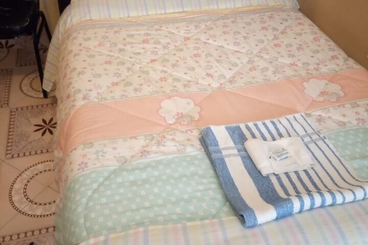 Room 5 of 13