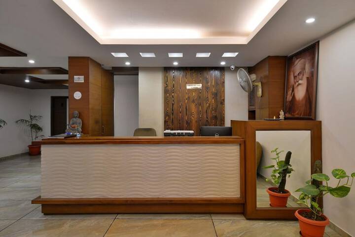 Hotel Interior 4 of 37