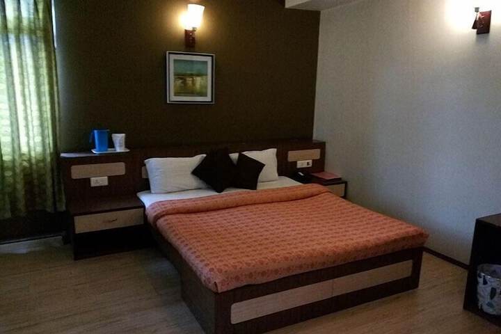 Room 5 of 22