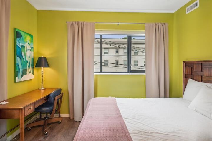 Room 26 of 117