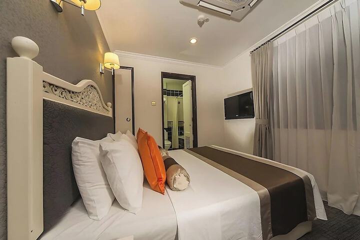 Room 29 of 53