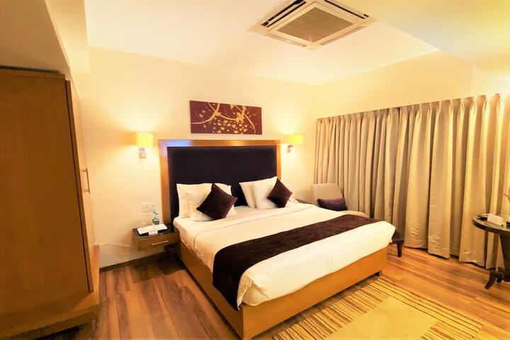 Room 10 of 59
