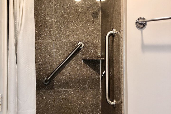 Double Bed Shared Bathroom (1 of 4)