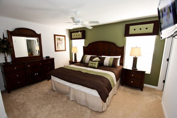 Room 19 of 190