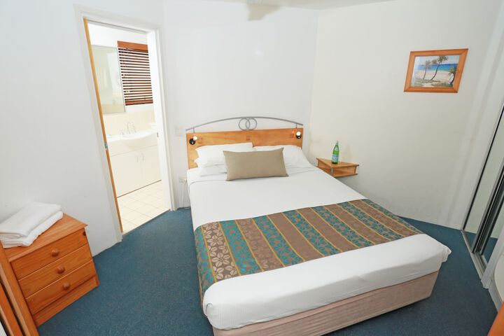Room 9 of 90
