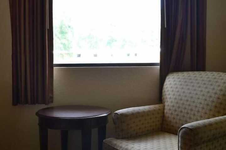 Room 22 of 37