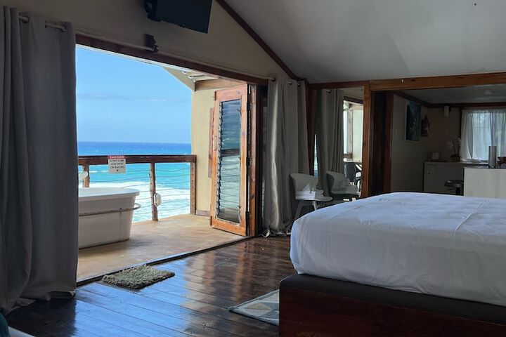 Room 5 of 130