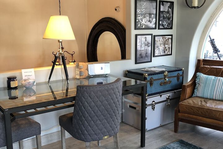 Hotel Interior 7 of 175