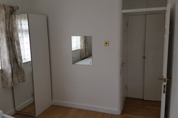 Room 20 of 27