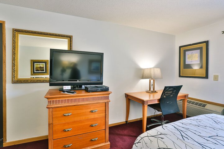 Comfort 2 Queen Beds (6 of 16)