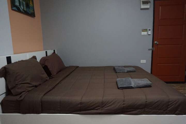 Room 6 of 61